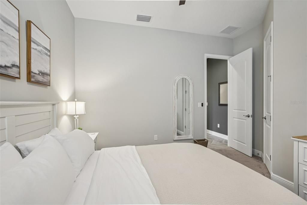 En Venta: $859,000 (4 camas, 3 baños, 3188 Pies cuadrados)