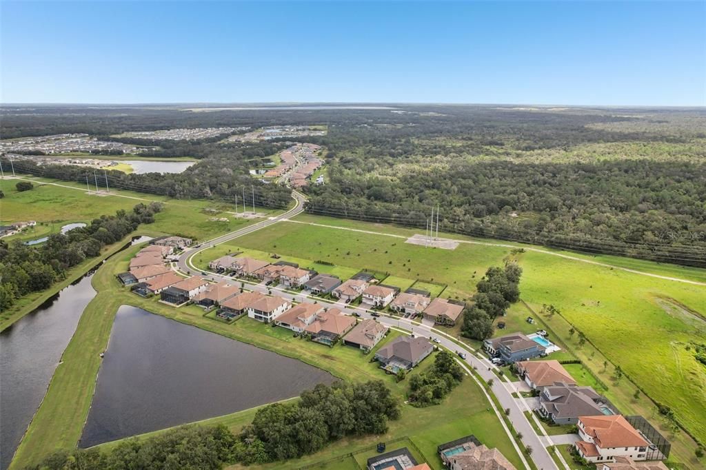 En Venta: $859,000 (4 camas, 3 baños, 3188 Pies cuadrados)