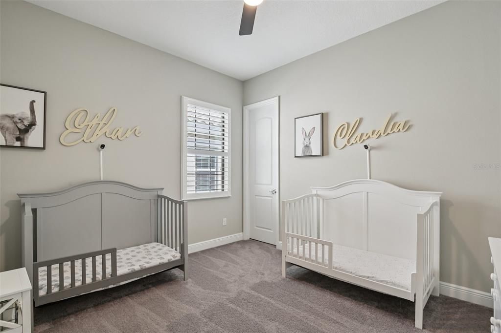 En Venta: $859,000 (4 camas, 3 baños, 3188 Pies cuadrados)