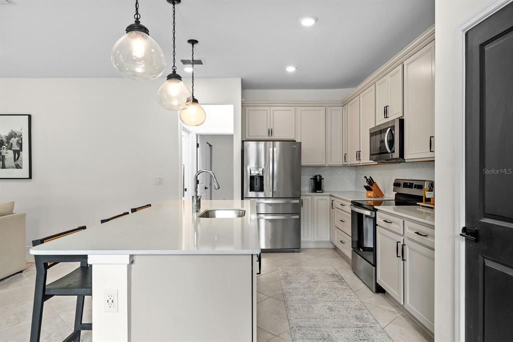 待售: $468,999 (5 贝兹, 3 浴室, 2615 平方英尺)