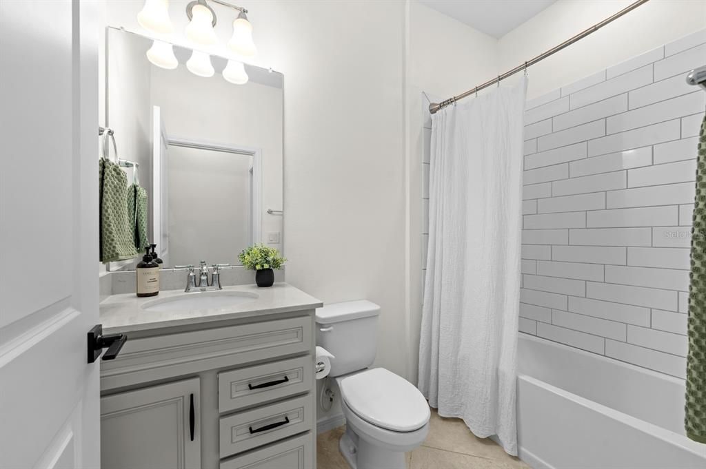 待售: $468,999 (5 贝兹, 3 浴室, 2615 平方英尺)