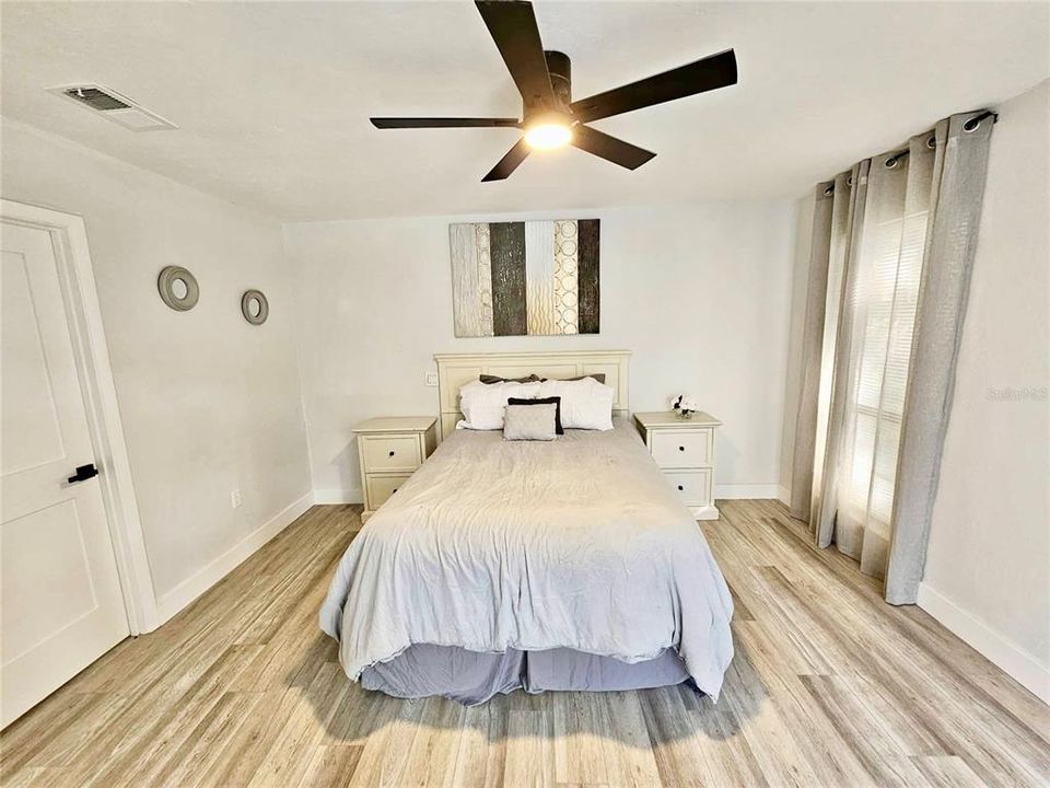 En Venta: $399,000 (3 camas, 2 baños, 1428 Pies cuadrados)