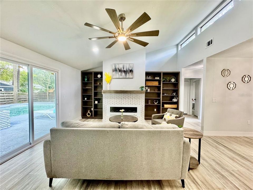 En Venta: $399,000 (3 camas, 2 baños, 1428 Pies cuadrados)