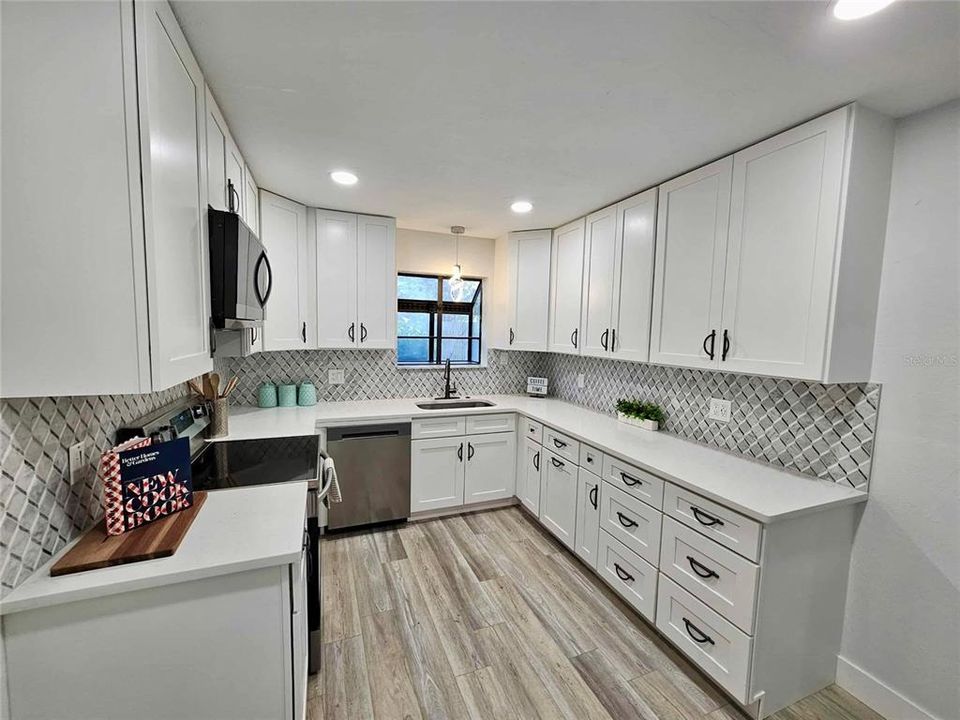 En Venta: $399,000 (3 camas, 2 baños, 1428 Pies cuadrados)