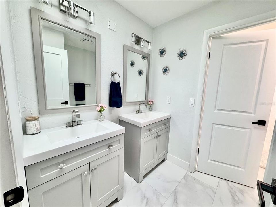 En Venta: $399,000 (3 camas, 2 baños, 1428 Pies cuadrados)