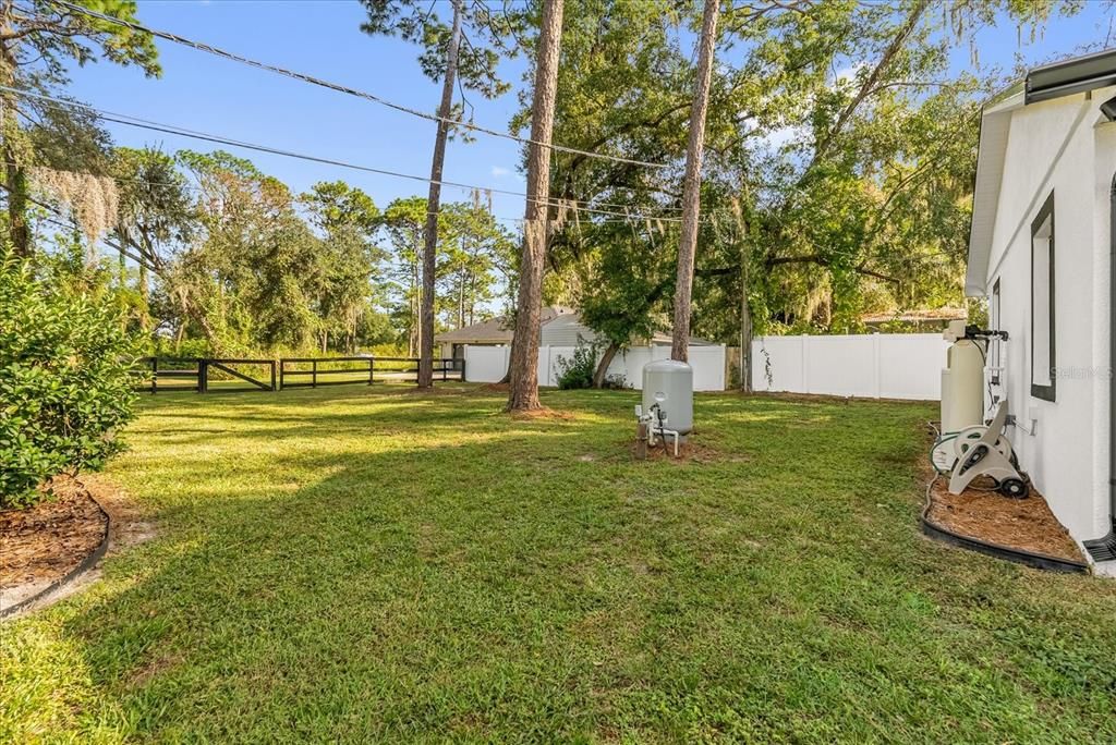 For Sale: $459,999 (3 beds, 2 baths, 1654 Square Feet)