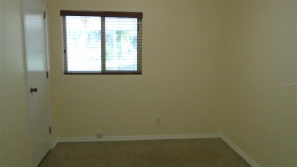 For Rent: $2,095 (4 beds, 2 baths, 1433 Square Feet)