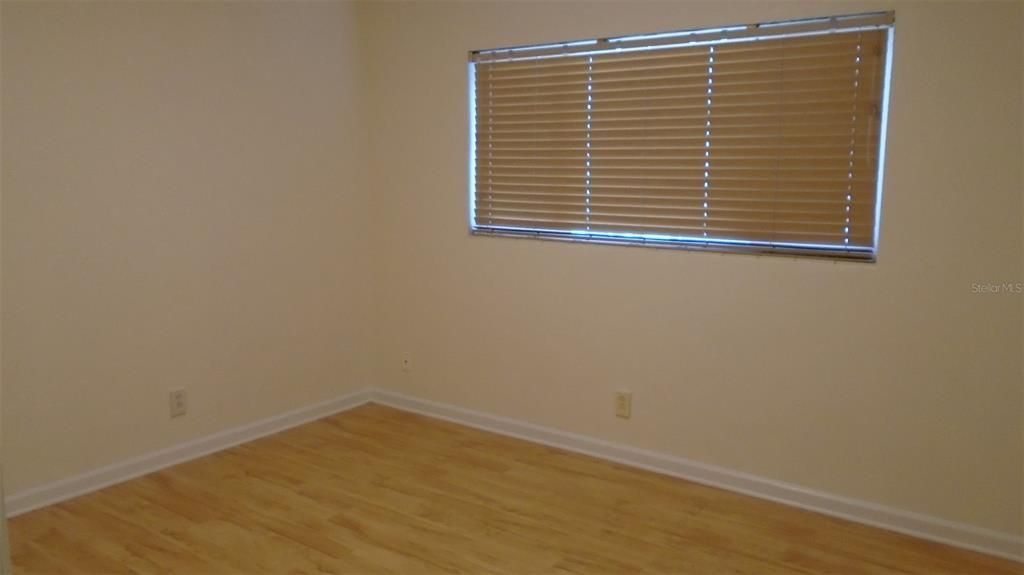 For Rent: $2,095 (4 beds, 2 baths, 1433 Square Feet)