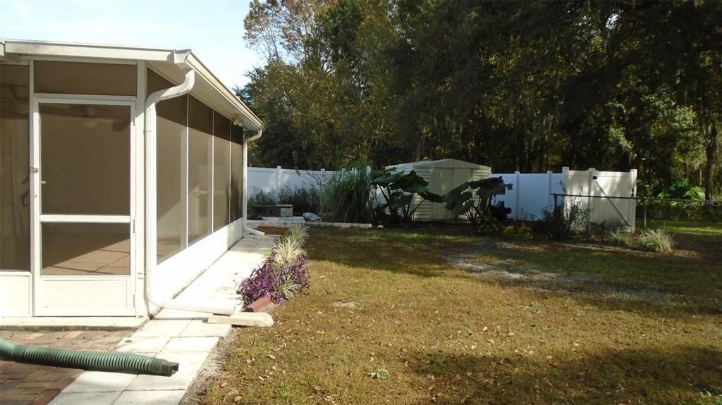 For Rent: $2,095 (4 beds, 2 baths, 1433 Square Feet)