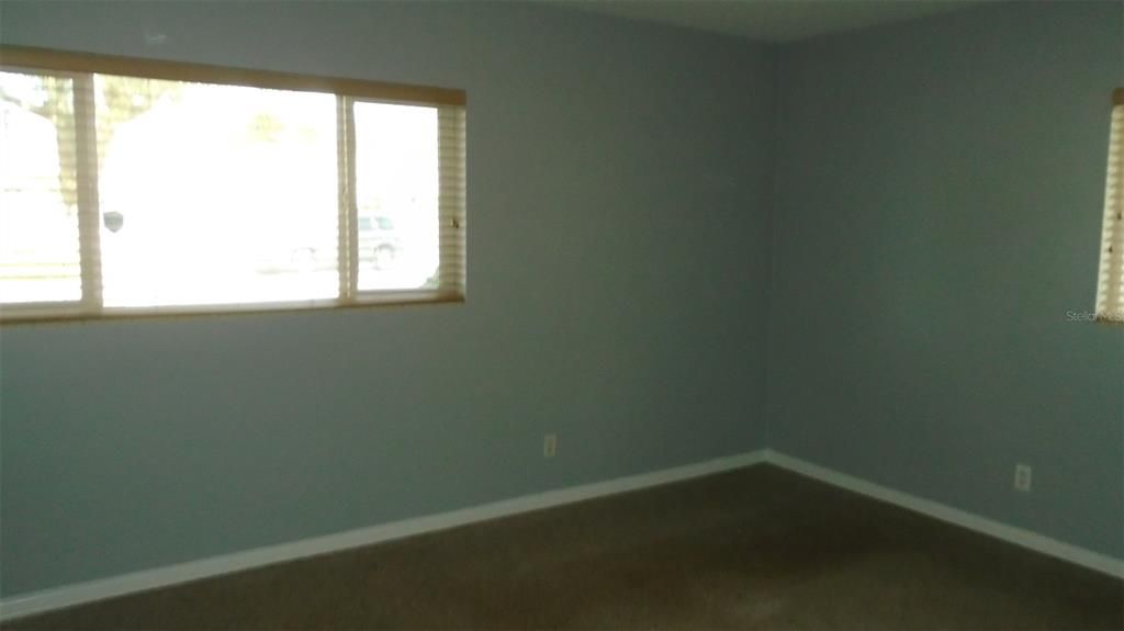 For Rent: $2,095 (4 beds, 2 baths, 1433 Square Feet)