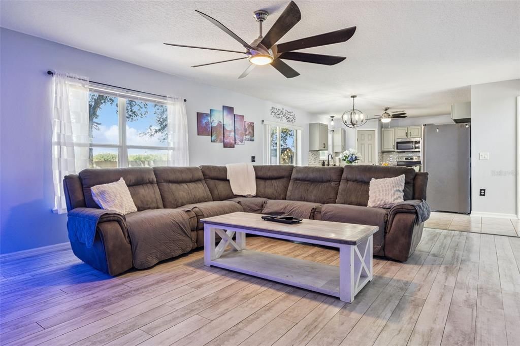 Active With Contract: $329,000 (4 beds, 2 baths, 2432 Square Feet)