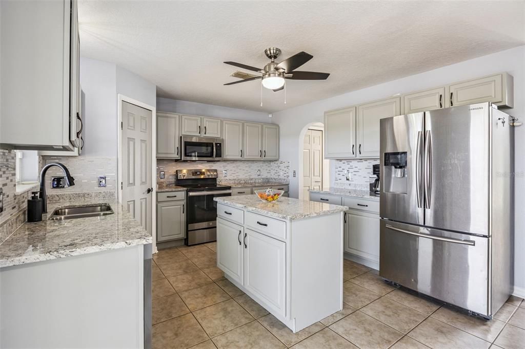 Active With Contract: $329,000 (4 beds, 2 baths, 2432 Square Feet)