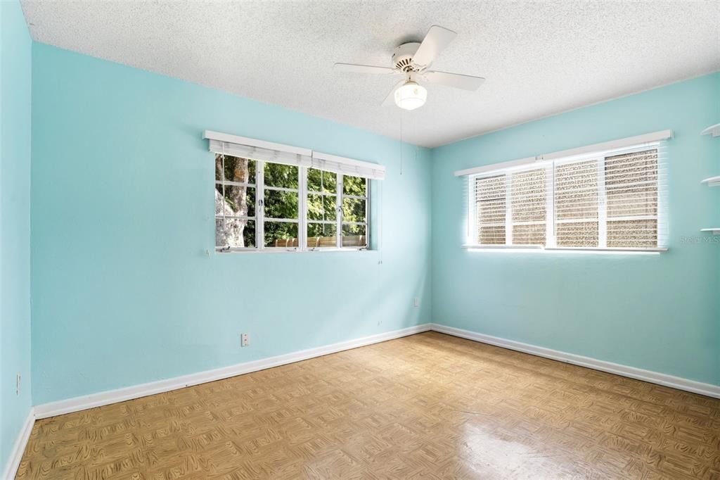 For Rent: $2,500 (3 beds, 1 baths, 1351 Square Feet)