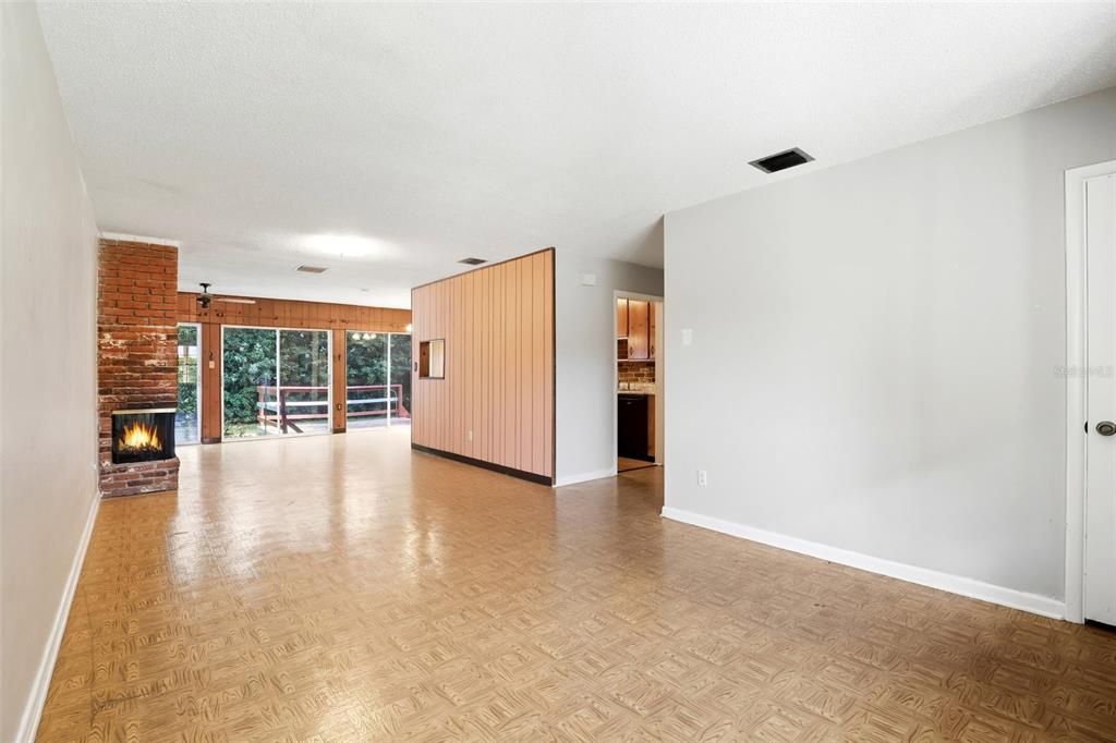 For Rent: $2,500 (3 beds, 1 baths, 1351 Square Feet)