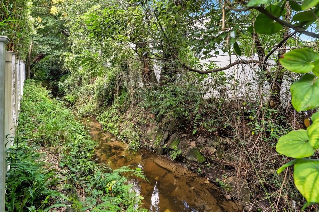 For Rent: $2,500 (3 beds, 1 baths, 1351 Square Feet)