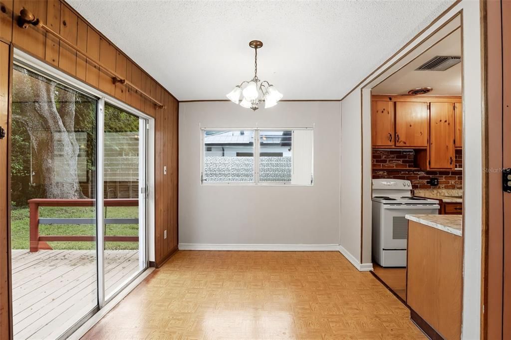 For Rent: $2,500 (3 beds, 1 baths, 1351 Square Feet)