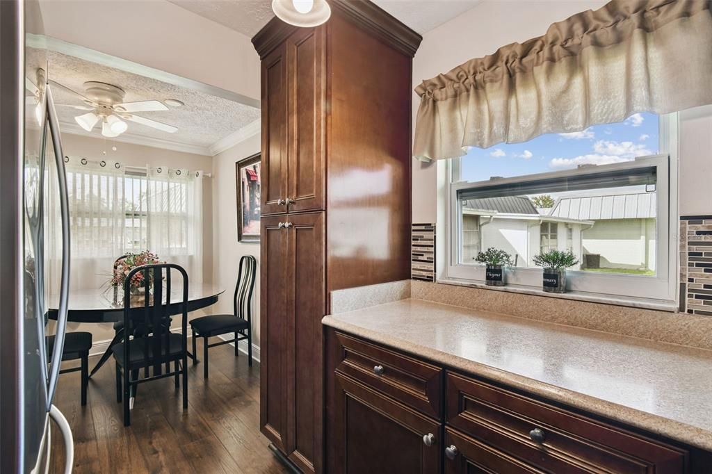 На продажу: $150,000 (2 спален, 2 ванн, 984 Квадратных фут)