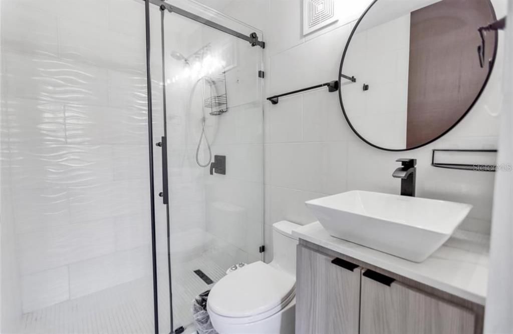 For Sale: $2,595,000 (4 beds, 5 baths, 4028 Square Feet)