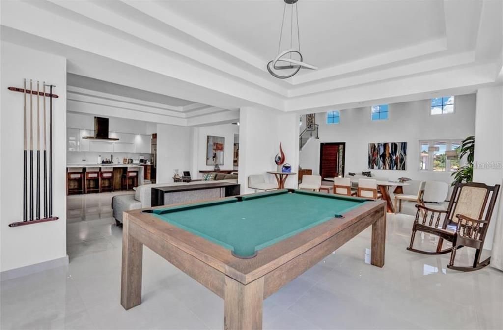 For Sale: $2,595,000 (4 beds, 5 baths, 4028 Square Feet)