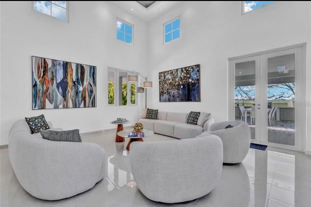 For Sale: $2,595,000 (4 beds, 5 baths, 4028 Square Feet)