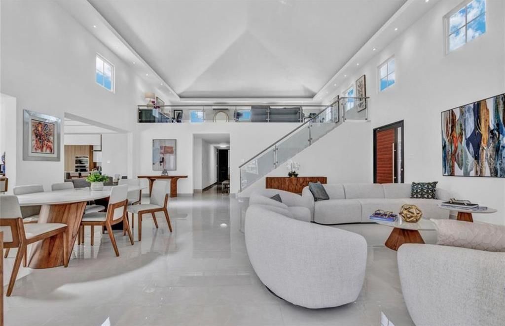 For Sale: $2,595,000 (4 beds, 5 baths, 4028 Square Feet)