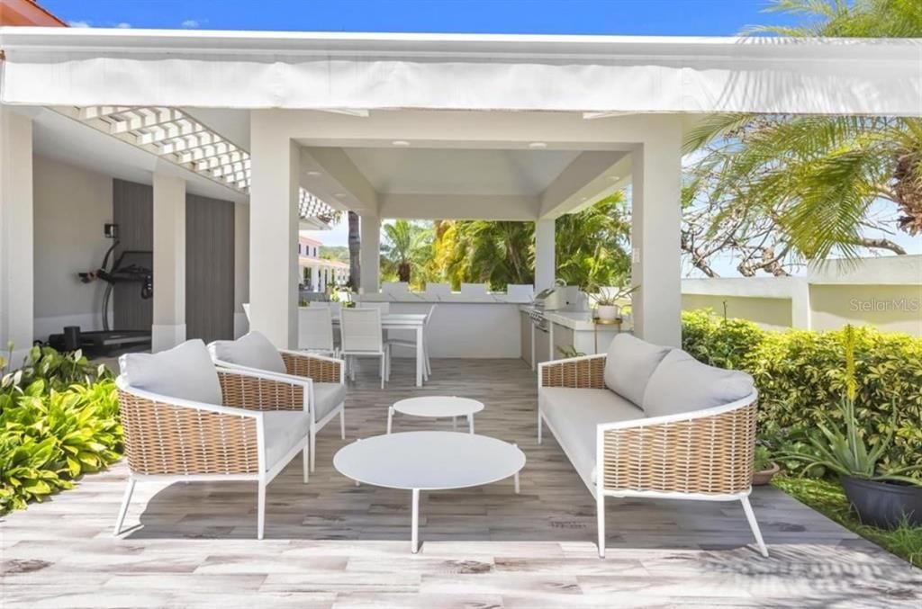 For Sale: $2,595,000 (4 beds, 5 baths, 4028 Square Feet)