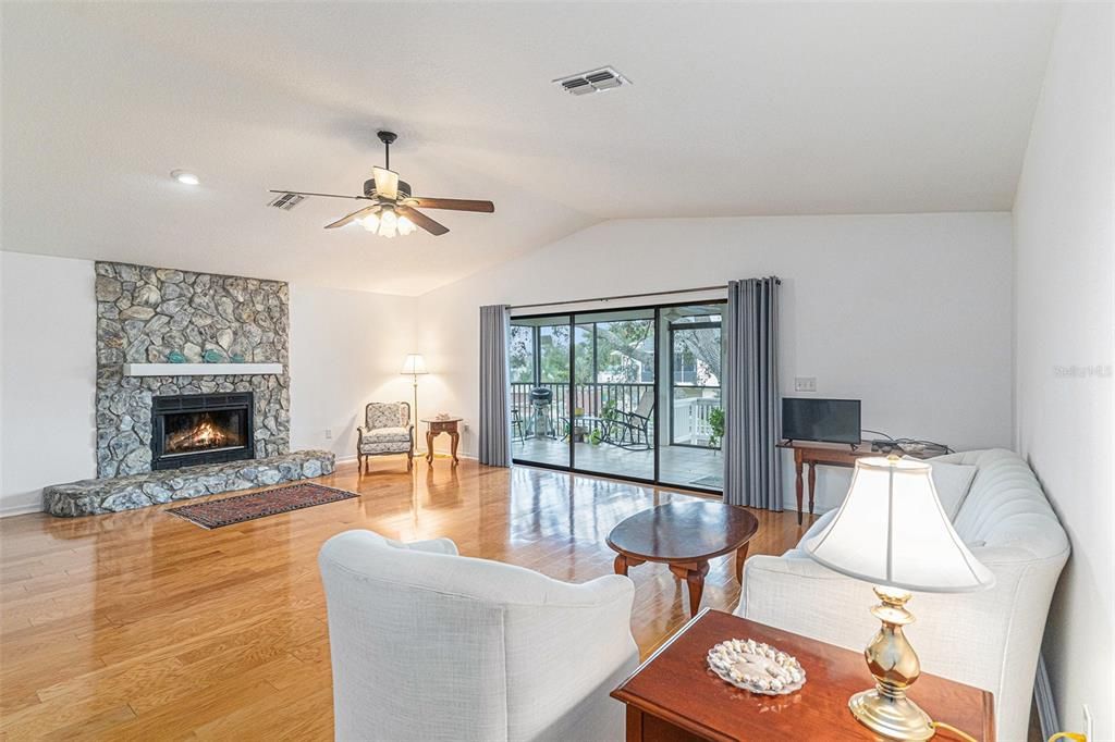 Active With Contract: $615,000 (4 beds, 3 baths, 2114 Square Feet)