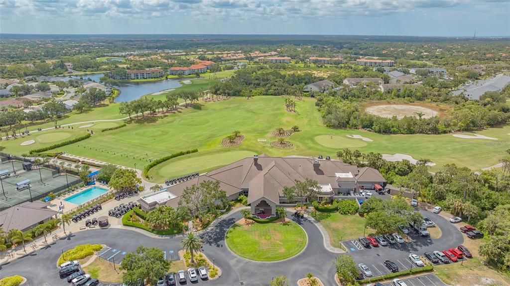 Под контрактом: $729,000 (3 спален, 2 ванн, 2345 Квадратных фут)