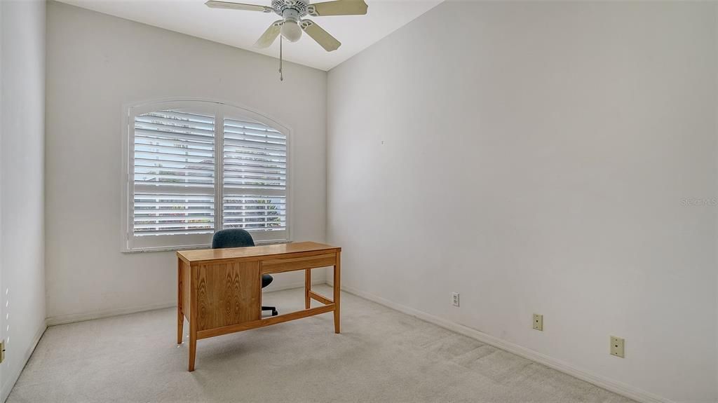 Под контрактом: $729,000 (3 спален, 2 ванн, 2345 Квадратных фут)