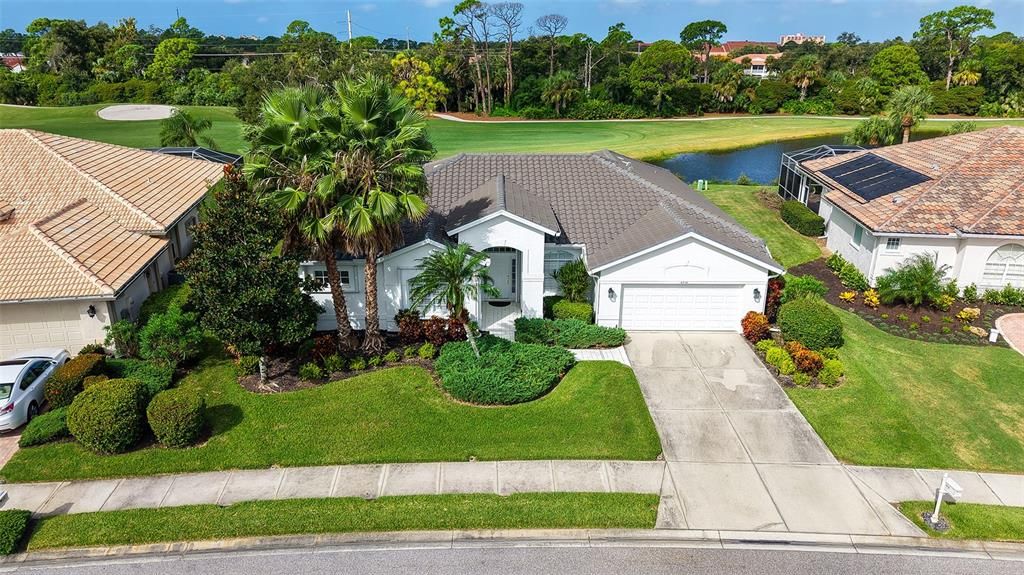 Под контрактом: $729,000 (3 спален, 2 ванн, 2345 Квадратных фут)