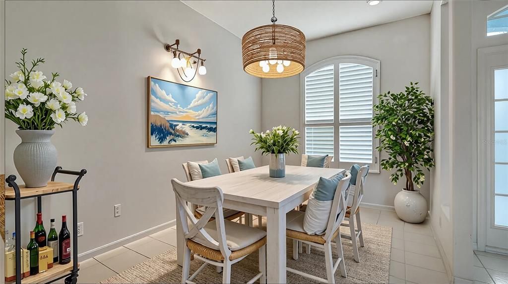 Под контрактом: $729,000 (3 спален, 2 ванн, 2345 Квадратных фут)