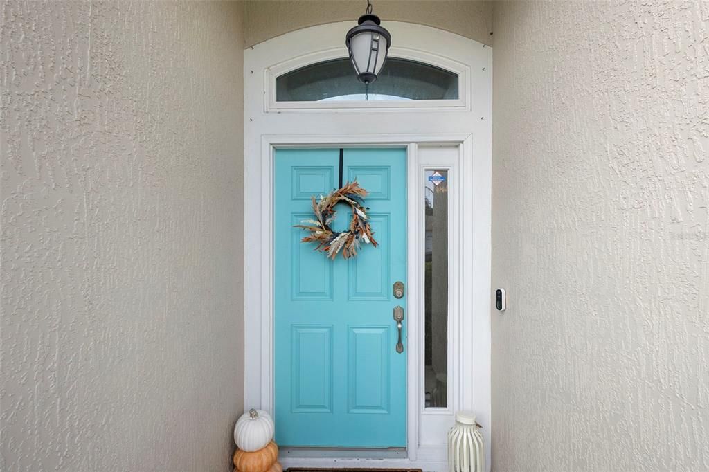 Под контрактом: $445,900 (3 спален, 2 ванн, 2108 Квадратных фут)