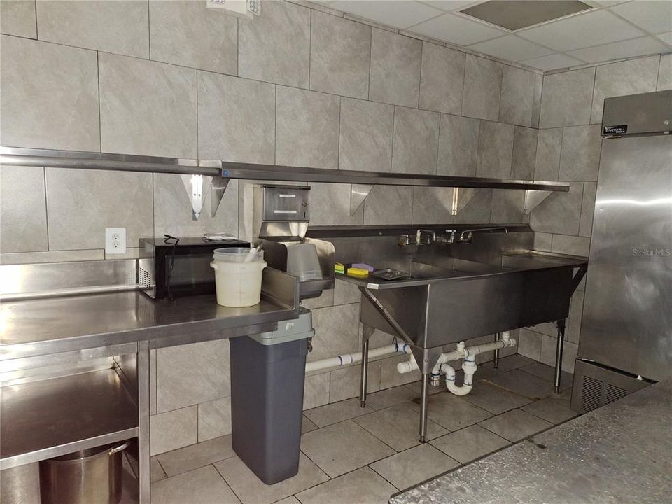 En Venta: $675,000 (0 camas, 0 baños, 3214 Pies cuadrados)