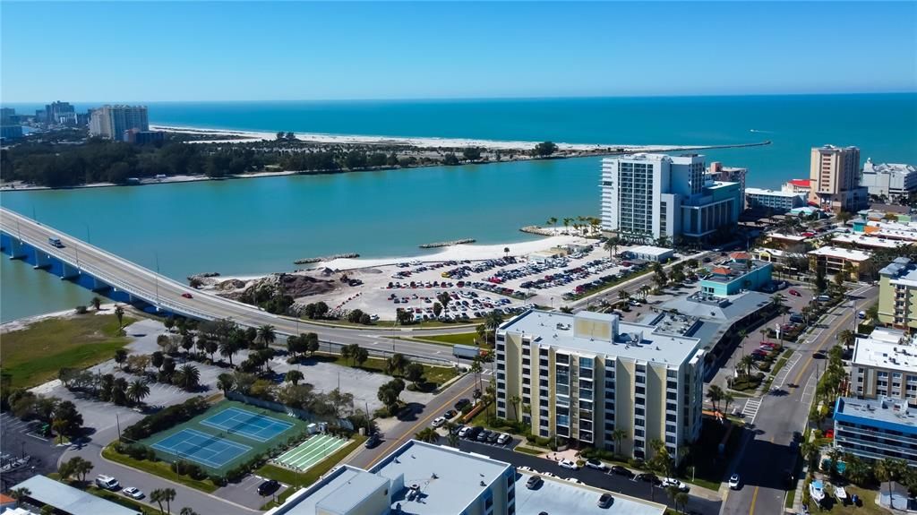 For Sale: $480,000 (2 beds, 2 baths, 1074 Square Feet)