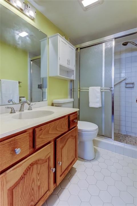 For Sale: $480,000 (2 beds, 2 baths, 1074 Square Feet)