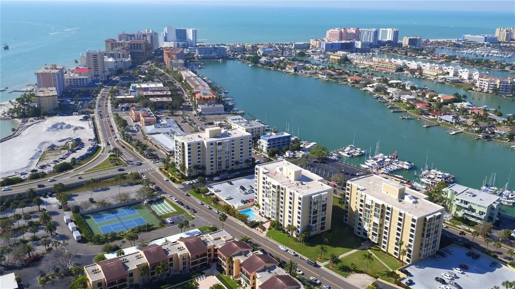 For Sale: $480,000 (2 beds, 2 baths, 1074 Square Feet)