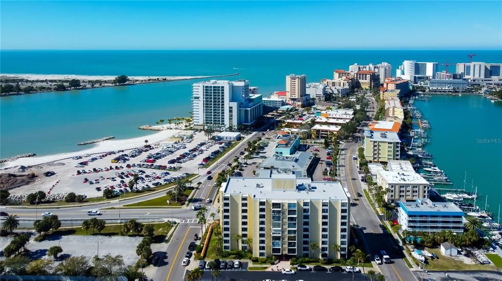 For Sale: $480,000 (2 beds, 2 baths, 1074 Square Feet)