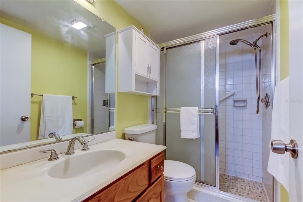 For Sale: $480,000 (2 beds, 2 baths, 1074 Square Feet)