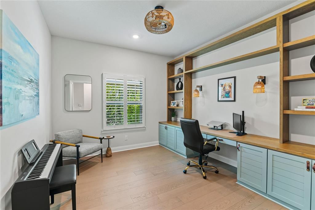 Active With Contract: $1,650,000 (4 beds, 3 baths, 3031 Square Feet)