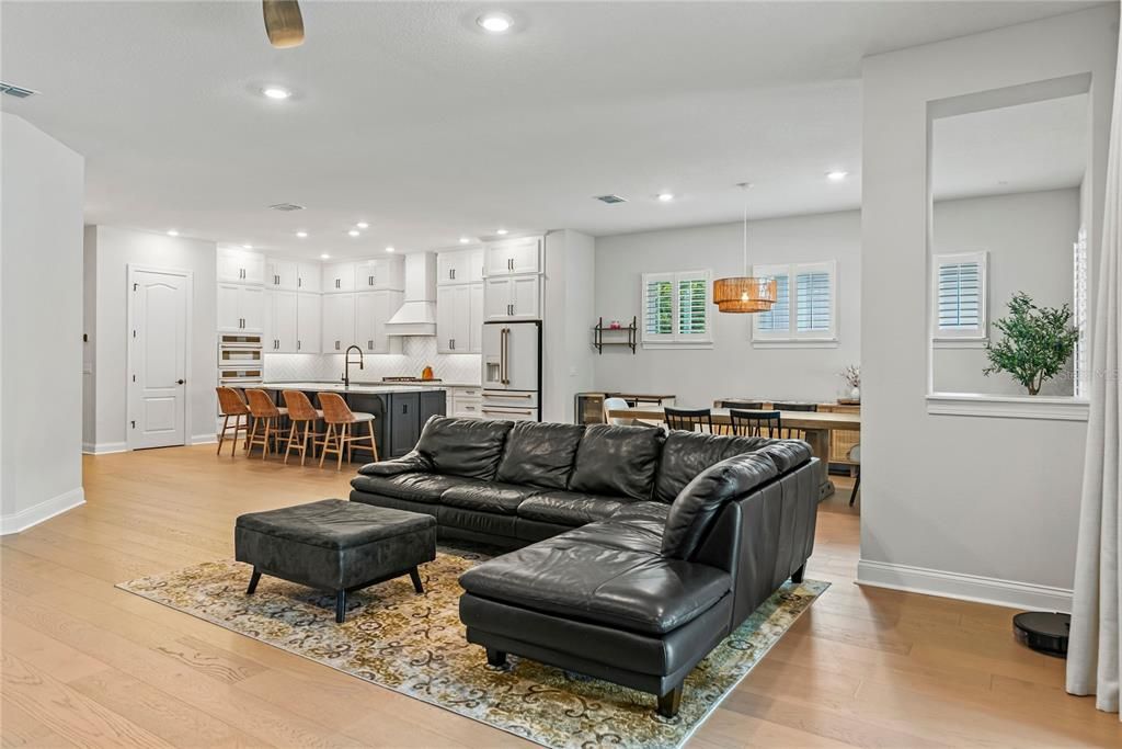 Active With Contract: $1,650,000 (4 beds, 3 baths, 3031 Square Feet)
