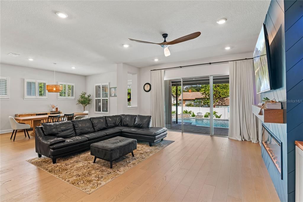 Active With Contract: $1,650,000 (4 beds, 3 baths, 3031 Square Feet)