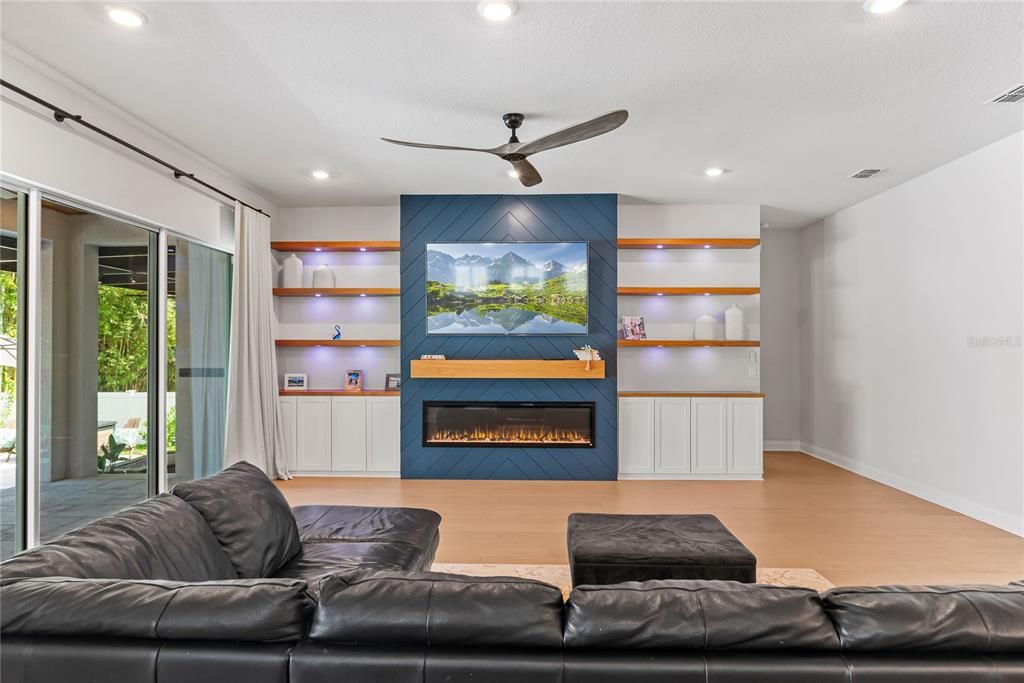 Active With Contract: $1,650,000 (4 beds, 3 baths, 3031 Square Feet)