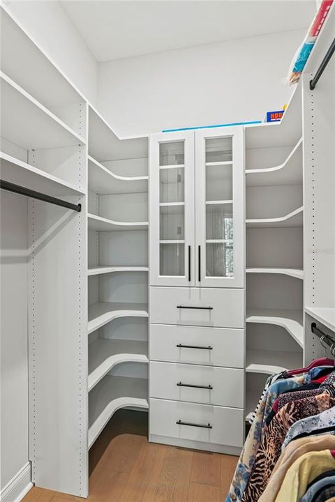 Active With Contract: $1,650,000 (4 beds, 3 baths, 3031 Square Feet)