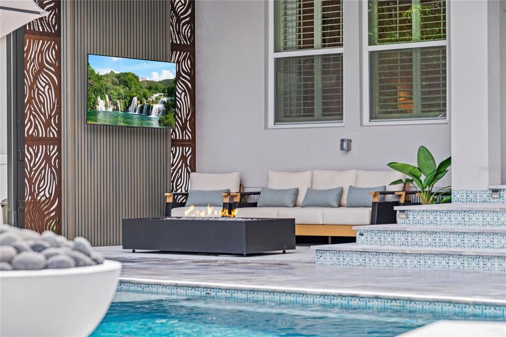 Active With Contract: $1,650,000 (4 beds, 3 baths, 3031 Square Feet)