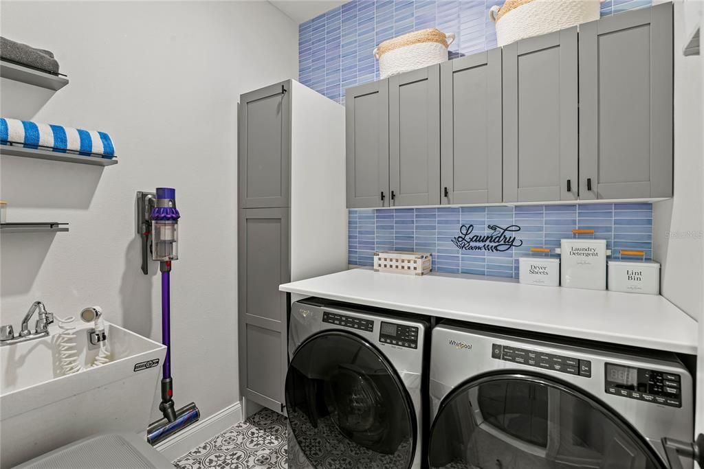 Active With Contract: $1,650,000 (4 beds, 3 baths, 3031 Square Feet)