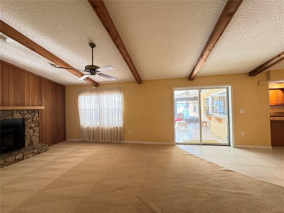 В аренду: $2,695 (3 спален, 2 ванн, 1945 Квадратных фут)