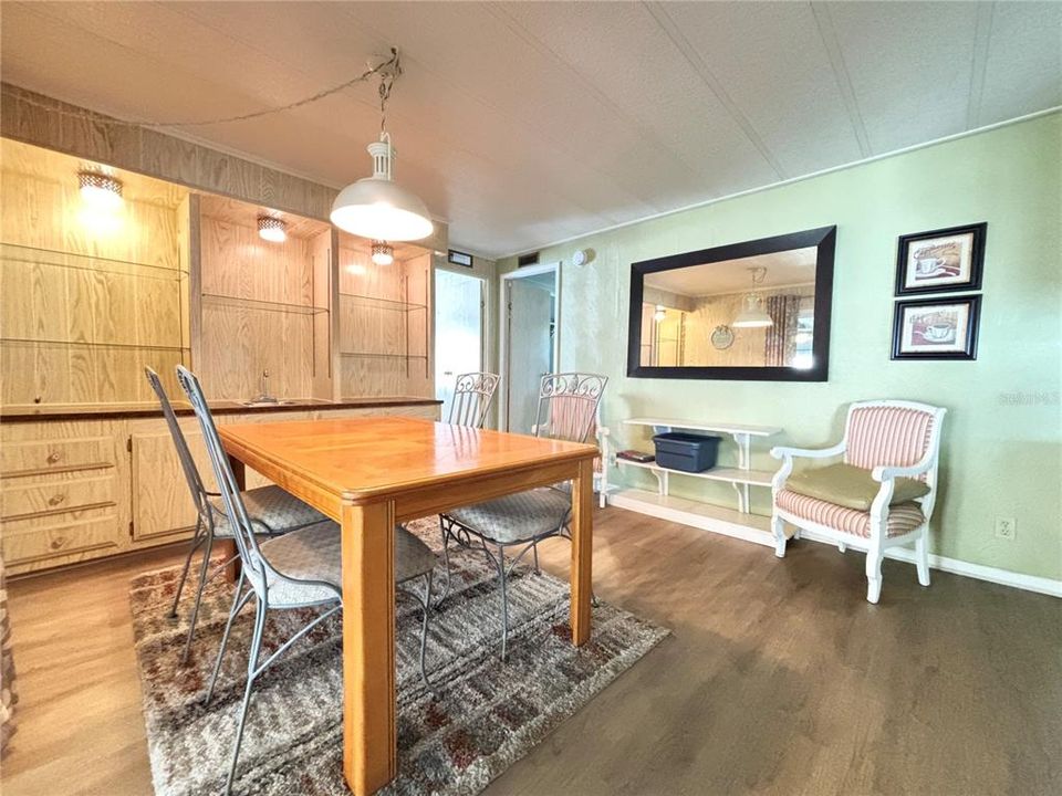 For Sale: $135,000 (2 beds, 2 baths, 1344 Square Feet)