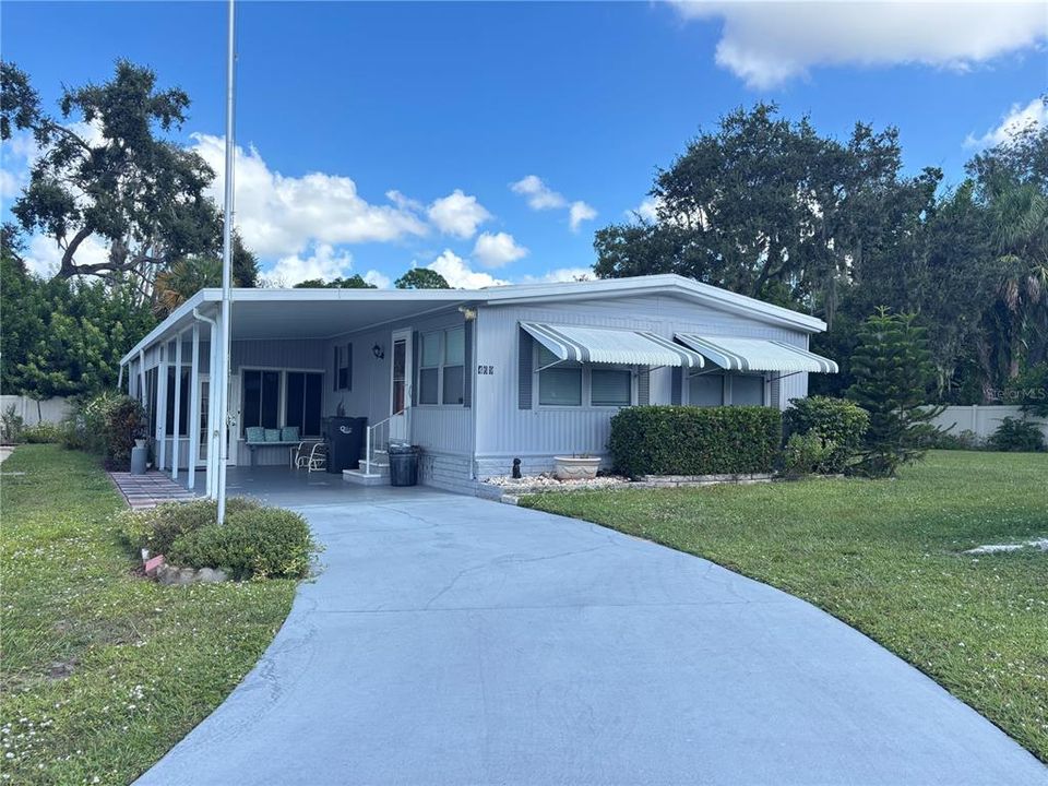 For Sale: $135,000 (2 beds, 2 baths, 1344 Square Feet)