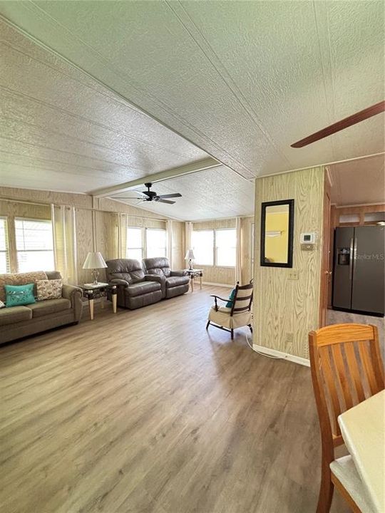 For Sale: $135,000 (2 beds, 2 baths, 1344 Square Feet)