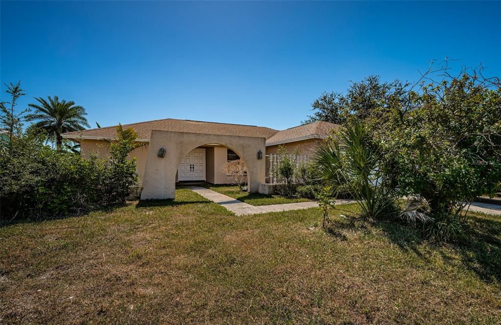 For Sale: $899,000 (3 beds, 2 baths, 1964 Square Feet)